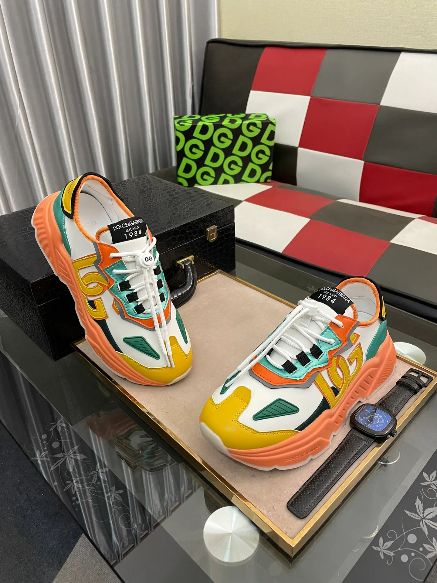 Ex-factory price 480⌚️⌚️[DG] Men's casual shoes, high-end quality, synchronized with counters, the version is compared with the original version, the upper is imported cowhide and the outsole is glued, the lining is full cowhide, exquisite and luxurious, size: 35–453⃣️colors available